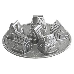 Nordic Ware kakkuvuoka viihtyisästä talvikylästä - Cozy Village