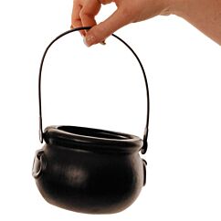 Noidan pata joka sopii esimerkiksi Halloweeniin, pääsiäiseen tai velho-teemajuhliin. Käytä kattauksessa tai karkkisankona.