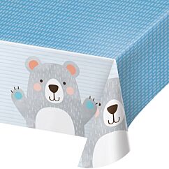 Muovinen pöytäliina Birthday Bear -juhlateemasta. Nallekarhu kuviolla.