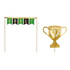 Kakkukoriste, Jalkapallo lippuviiri ja pokaali